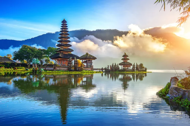 Pura Ulun Danu: Keindahan dan Keagungan di Danau Beratan Bali