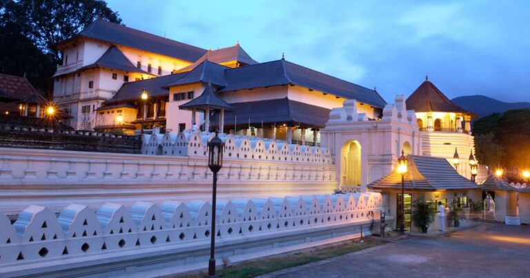 Kandy: Kota Budaya dan Sejarah yang Memukau di Sri Lanka