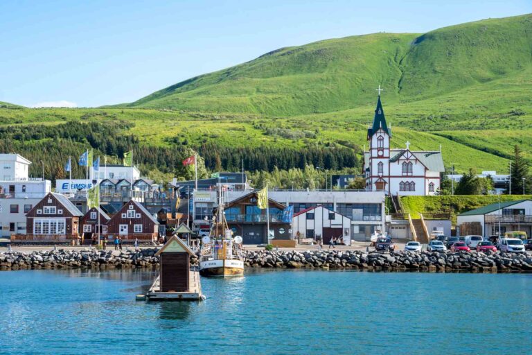Húsavík: Permata Tersembunyi di Utara Islandia