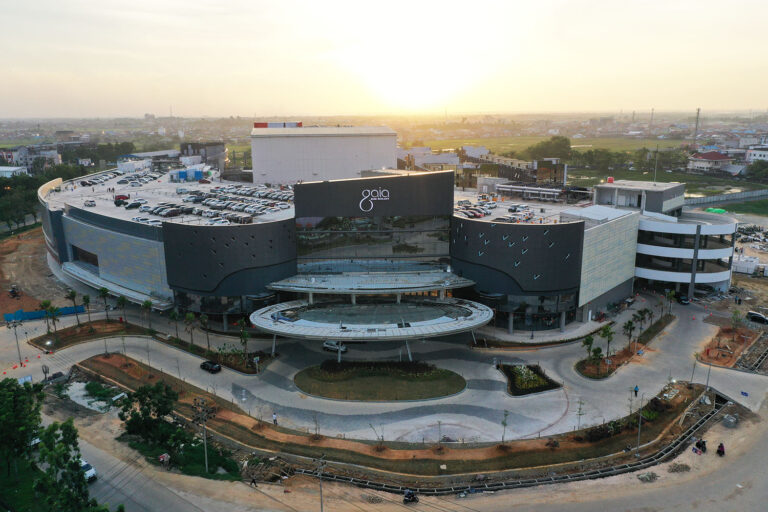 “Explorasi Pusat Belanja Gaia Bumi Raya City”