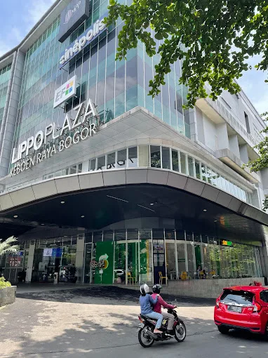 Pusat Belanja Lippo Plaza Keboen Raya: Tempat Belanja dan Hiburan Terlengkap