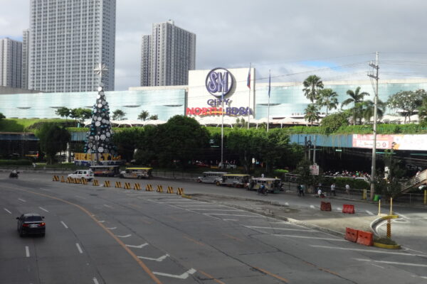 SM City North EDSA: Pusat Belanja Terbesar di Filipina