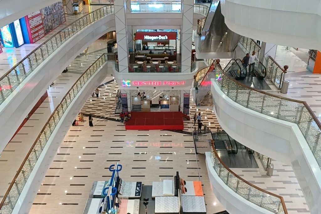 Pusat Belanja Center Point Mall: Tempat Berbelanja dan Hiburan Terlengkap